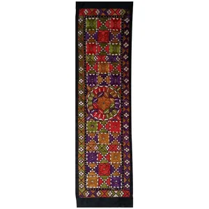 رومیزی سوزن دوزی کد SOOZRA13