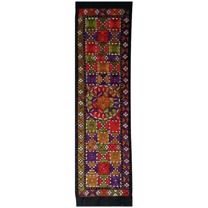 رومیزی سوزن دوزی کد SOOZRA13