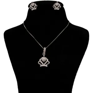 نیم ست نقره زنانه طرح تاج کد 303