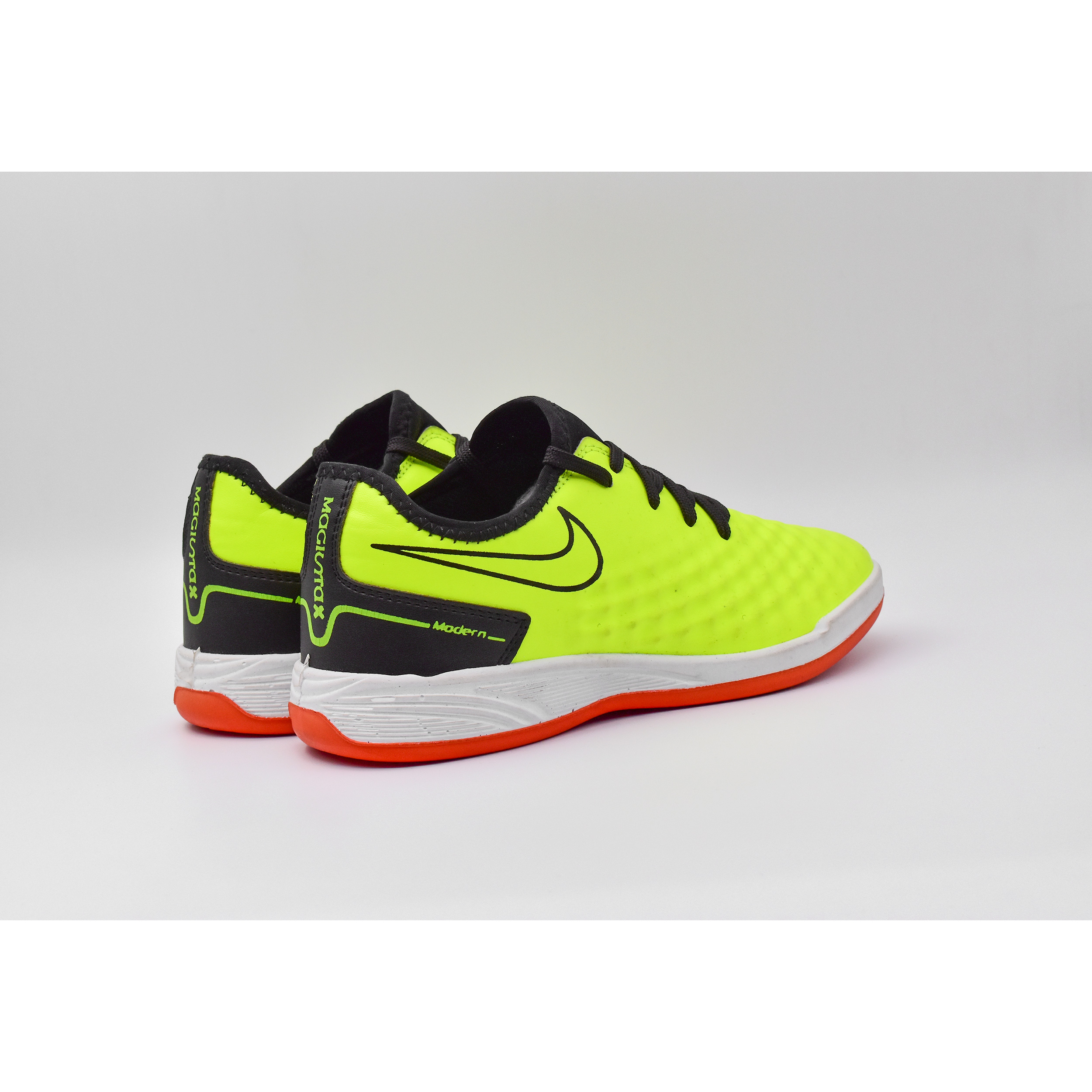 کفش فوتسال پسرانه مدل مدرین کد 6899