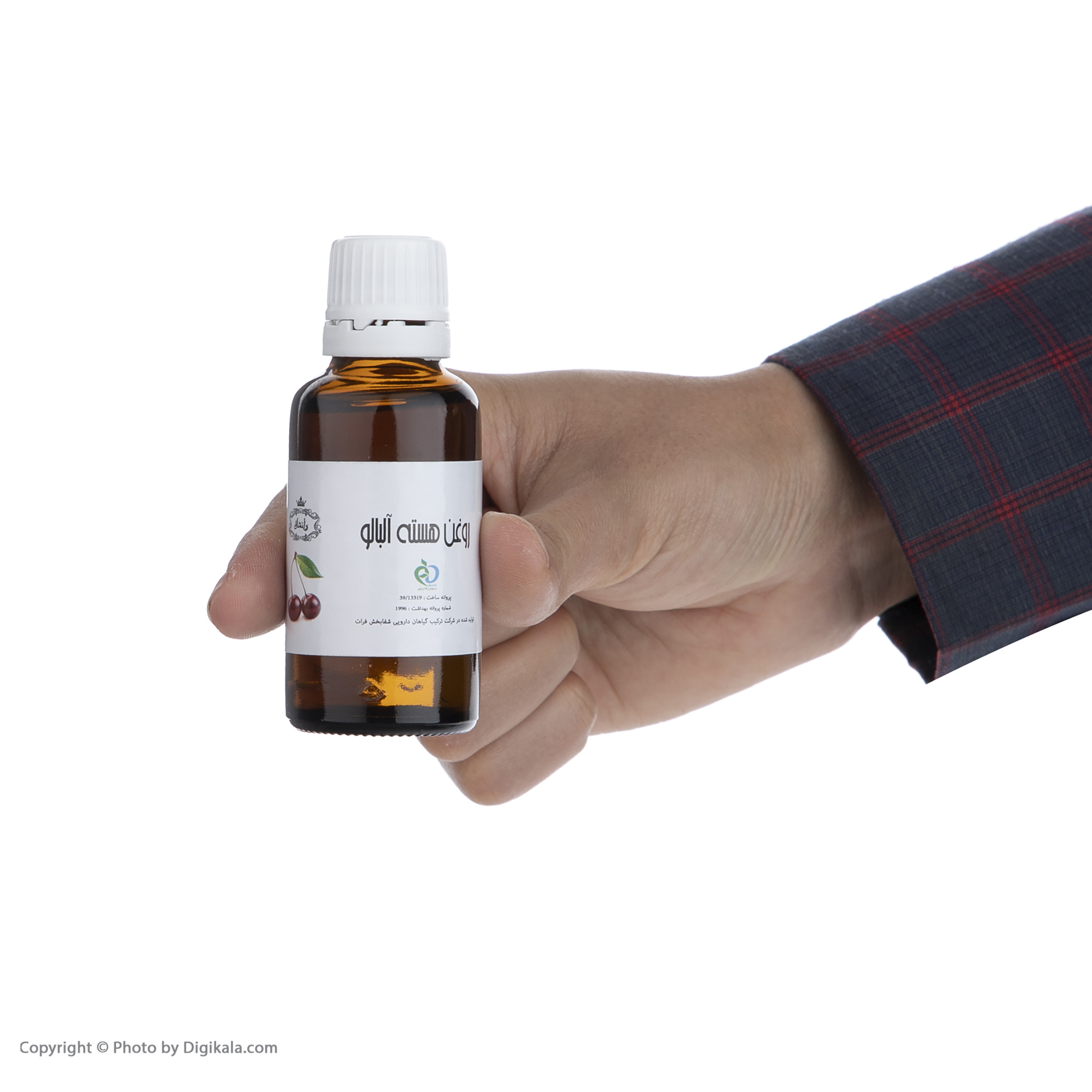 روغن هسته آلبالو وانشان کد 06 حجم 30 میلی لیتر