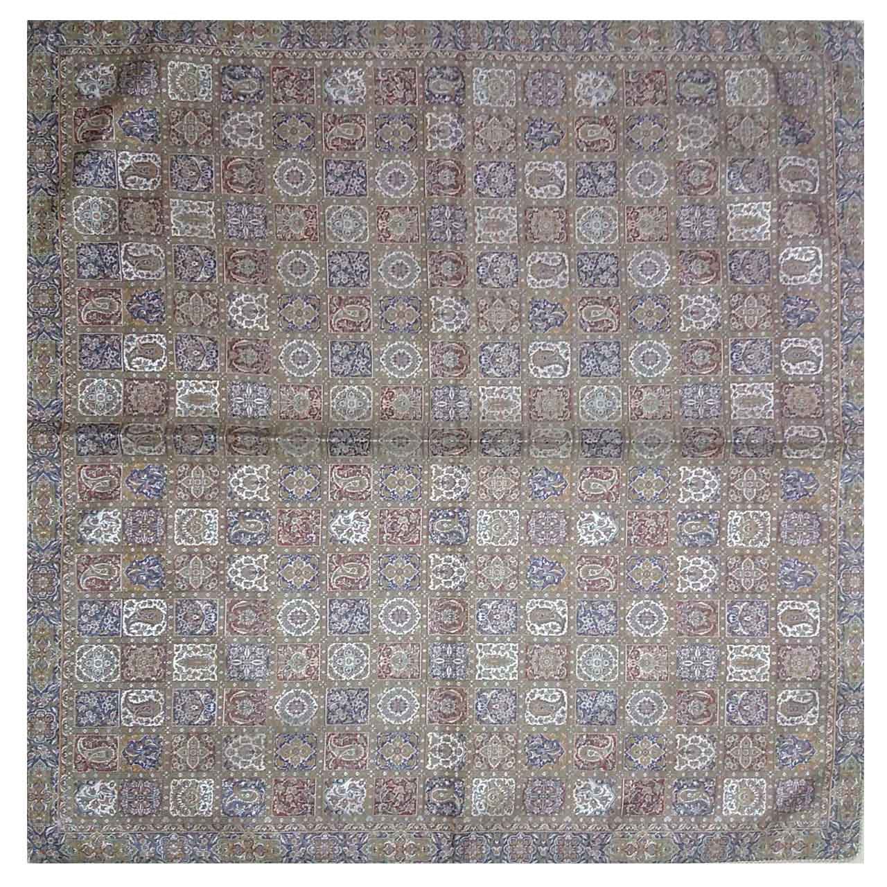 رومیزی ترمه ابریشمی کد 2029 سایز 100 × 100 سانتی متر