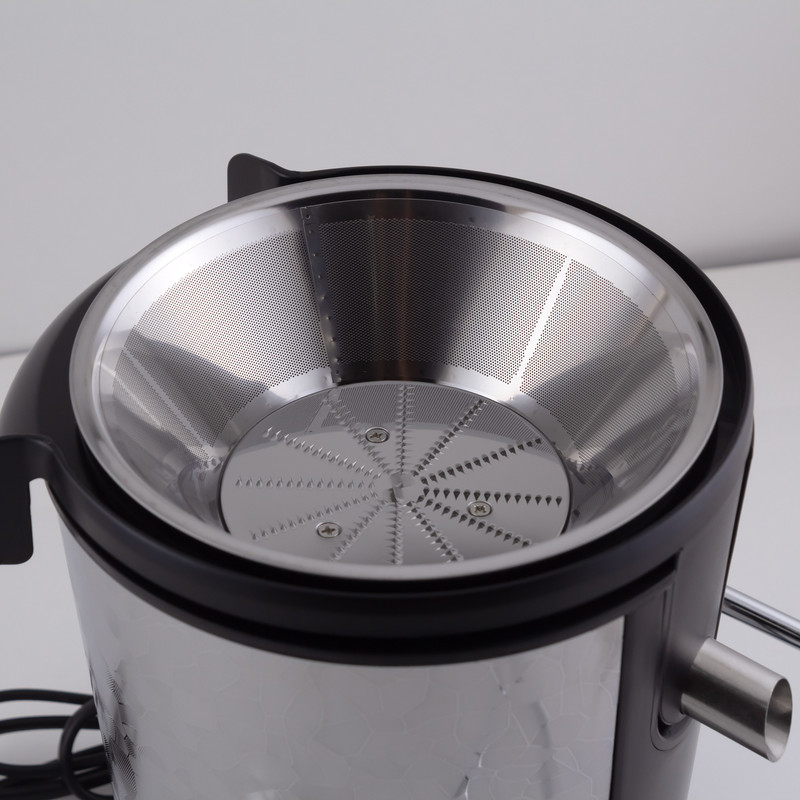 آبمیوه گیری نیکای مدل NJ 9600 U