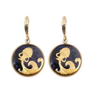 گوشواره طلا 24 عیار زنانه الون طرح ماه بهمن