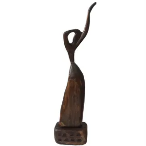 مجسمه چوبی مدل عروس کد 022
