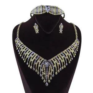 نیم ست نقره زنانه بازرگانی میلادی کد NTR_024