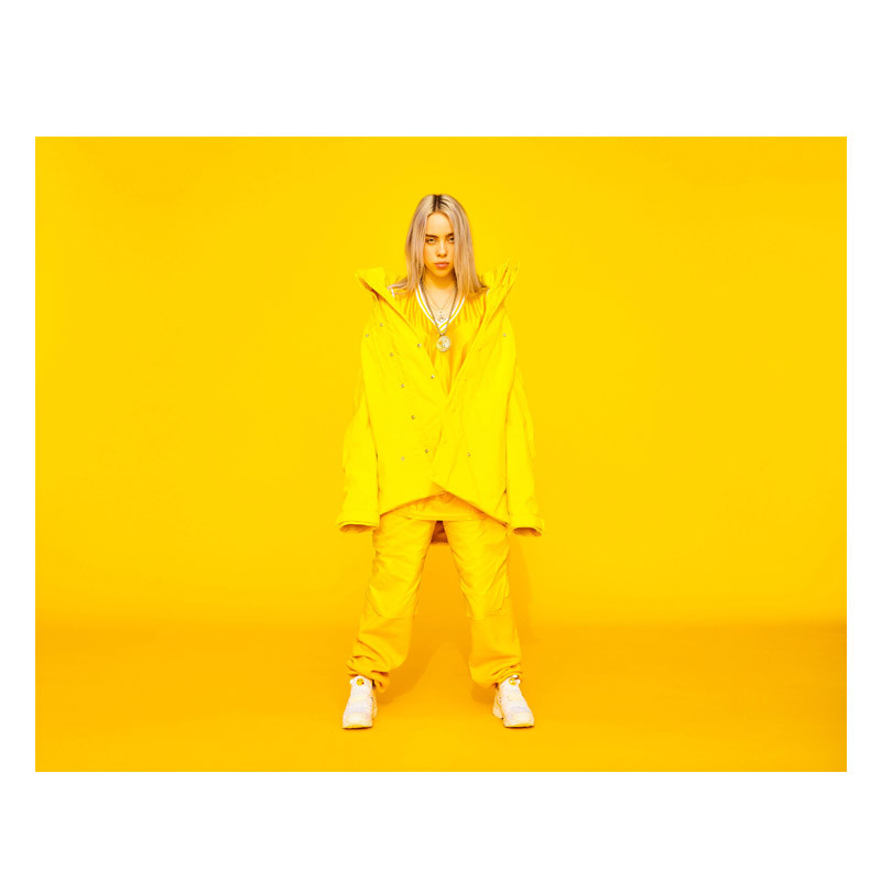 Новый альбом billie. Постер желтый. Элвис в желтой куртке.