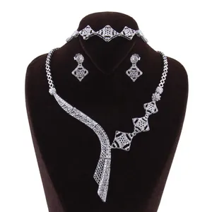 نیم ست نقره زنانه بازرگانی میلادی کد NTR_027