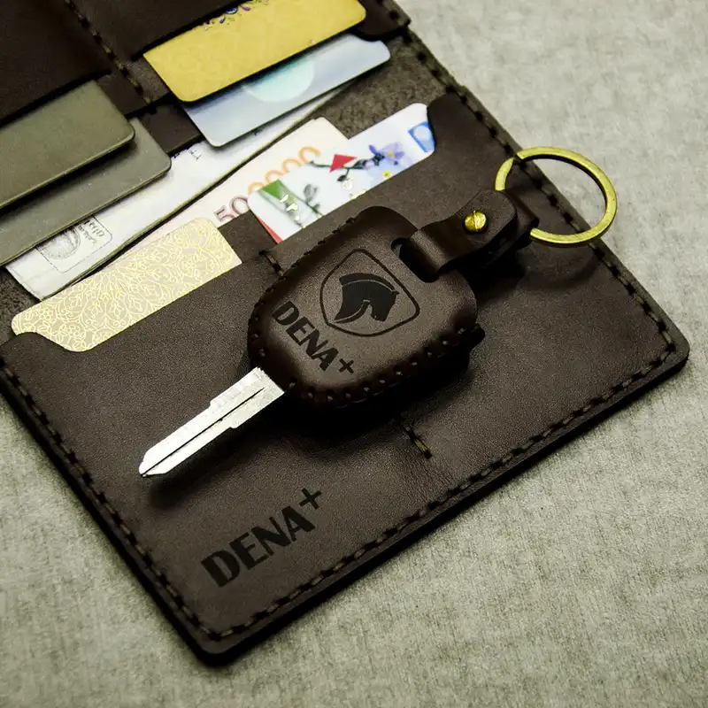 ست هدیه چرمینه اسپرت طرح دنا پلاس کد 41027