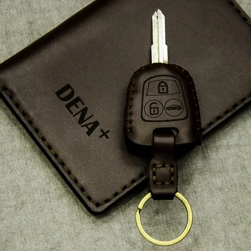 ست هدیه چرمینه اسپرت طرح دنا پلاس کد 41027