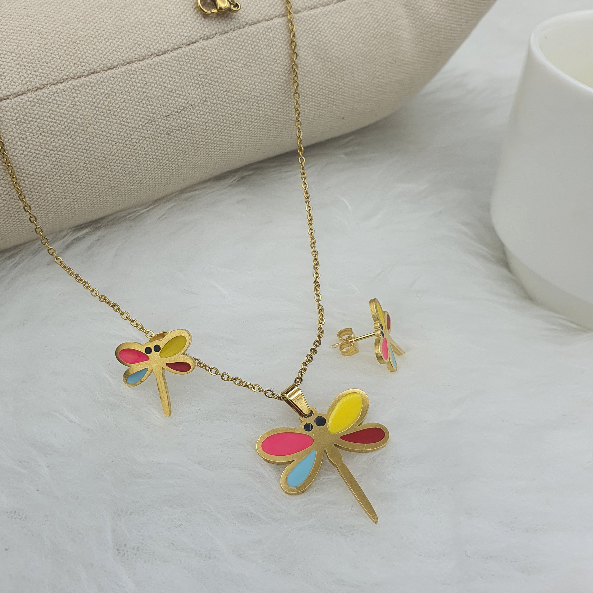 نیم ست دخترانه طرح شاپرک کد NS1206