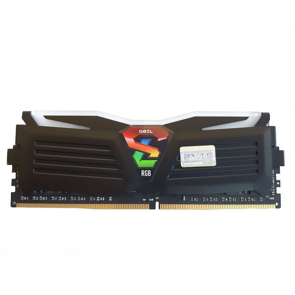 رم دسکتاپ DDR4 تک کاناله 2400 مگاهرتز CL17 گیل مدل SUPER LUCE RGB  ظرفیت 4 گیگابایت