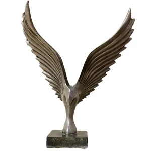 مجسمه طرح عقاب 