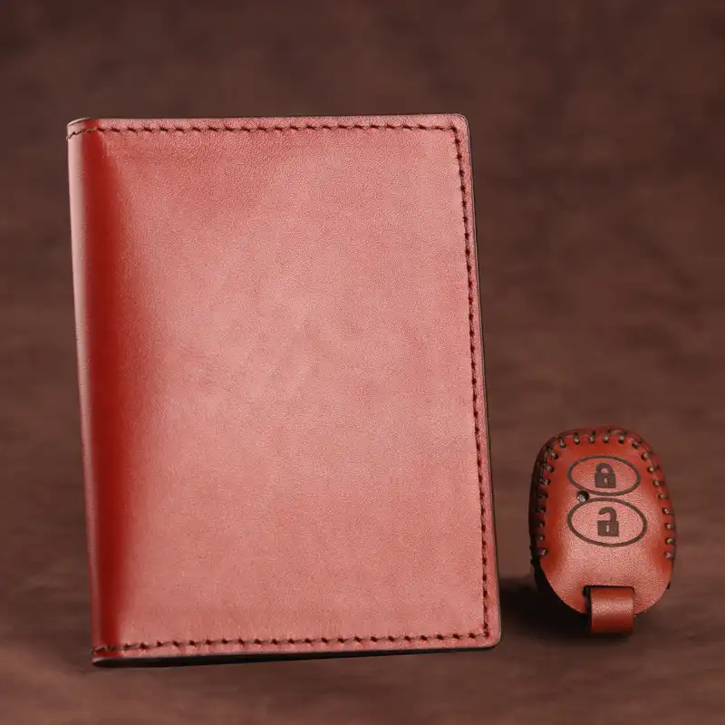 ست هدیه چرم ماکان طرح MVM کد sh-551