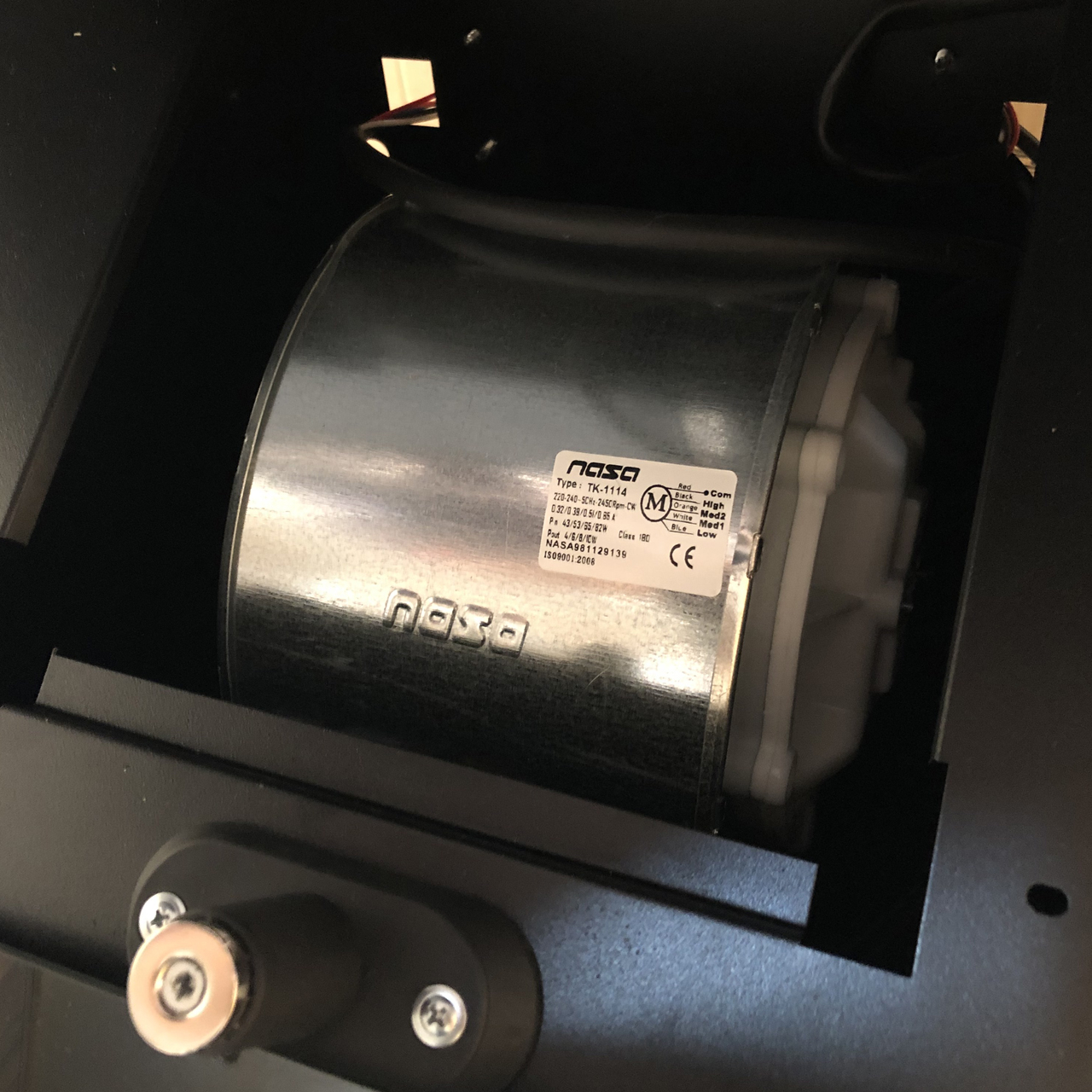 هود شومینه ای بکا مدل Liona_mf کد B01 سایز 90