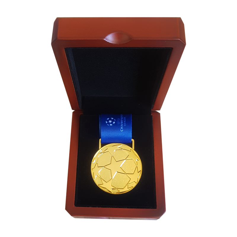 مدال قهرمانی مدل لیگ قهرمانان اروپا  2019