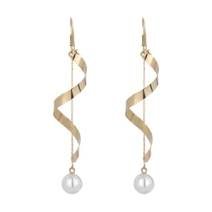 گوشواره طلا 18 عیار زنانه آلند کد KHG1