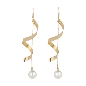  گوشواره طلا 18 عیار زنانه آلند کد KHG9