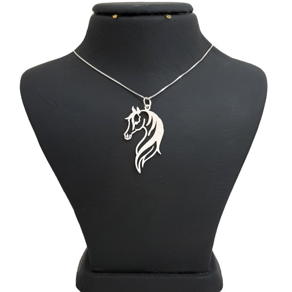 گردنبند نقره زنانه طرح اسب ترکمن کد UN0028 گردنبند نقره زنانه طرح اسب ترکمن کد UN0028