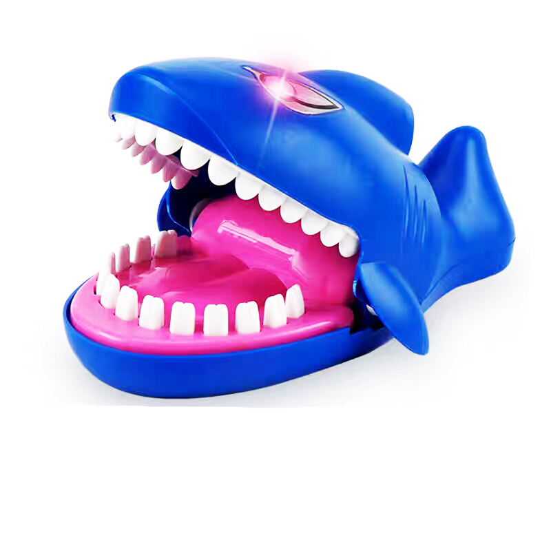 اسباب بازی مدل کوسه دندانی