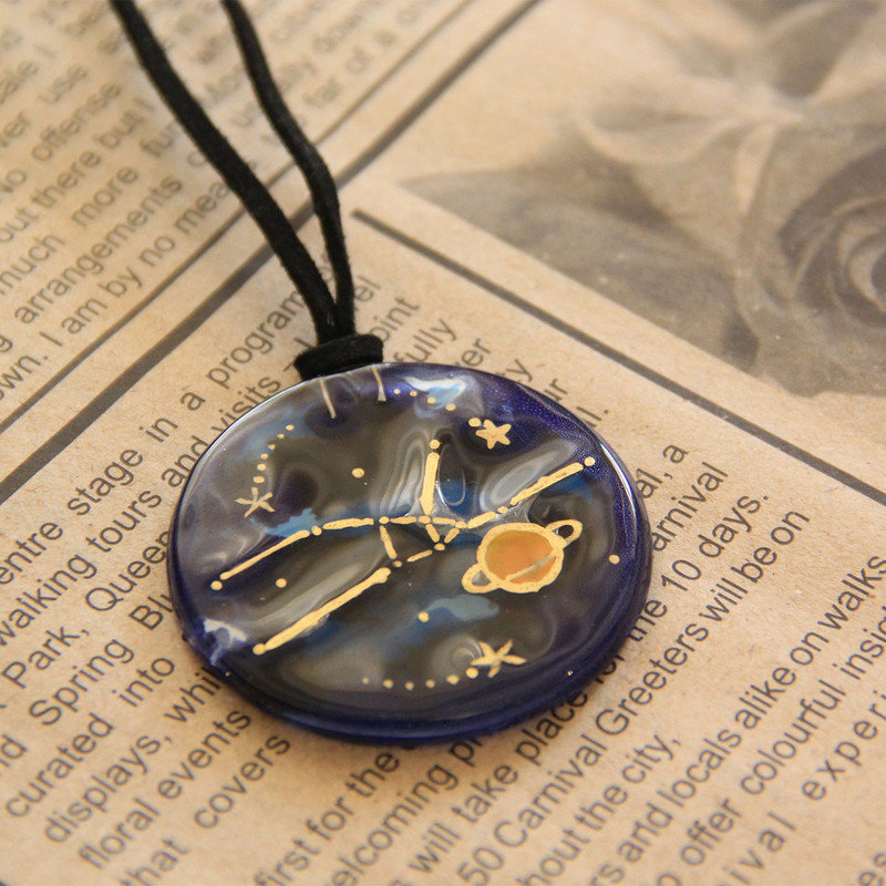 گردنبند دخترانه طرح ماه اردیبهشت کد FG26