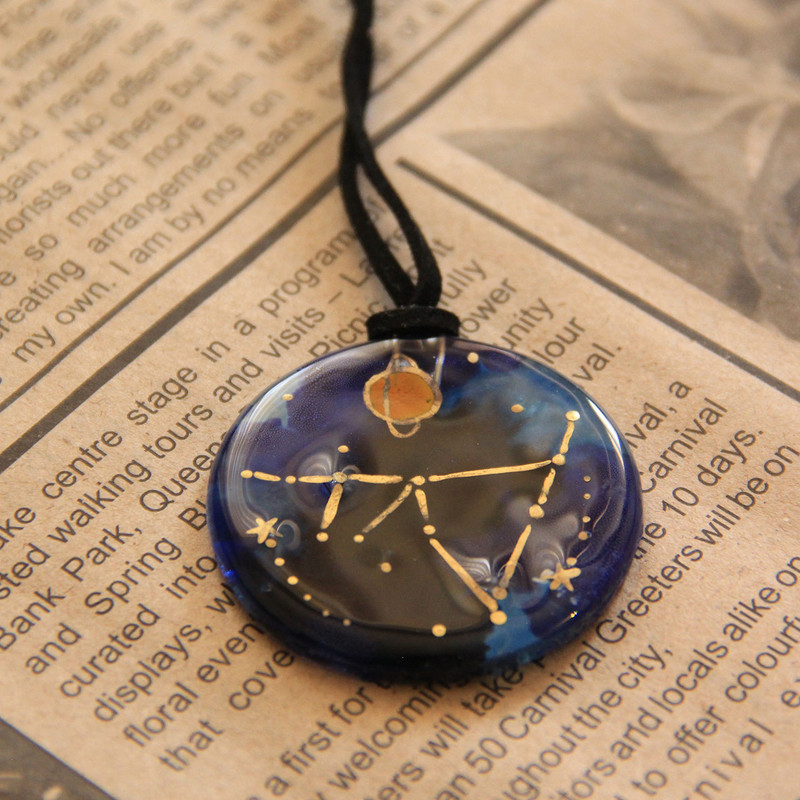 گردنبند دخترانه طرح ماه دی کد FG33 گردنبند دخترانه طرح ماه دی کد FG33