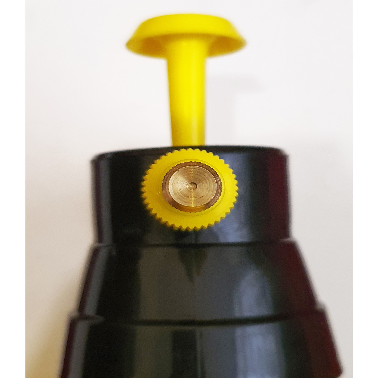 سمپاش مدل Z300 گنجایش 3 لیتر