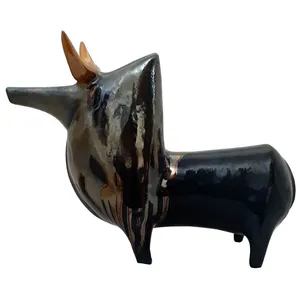 مجسمه گاو مدل مارلیک کد CMG01