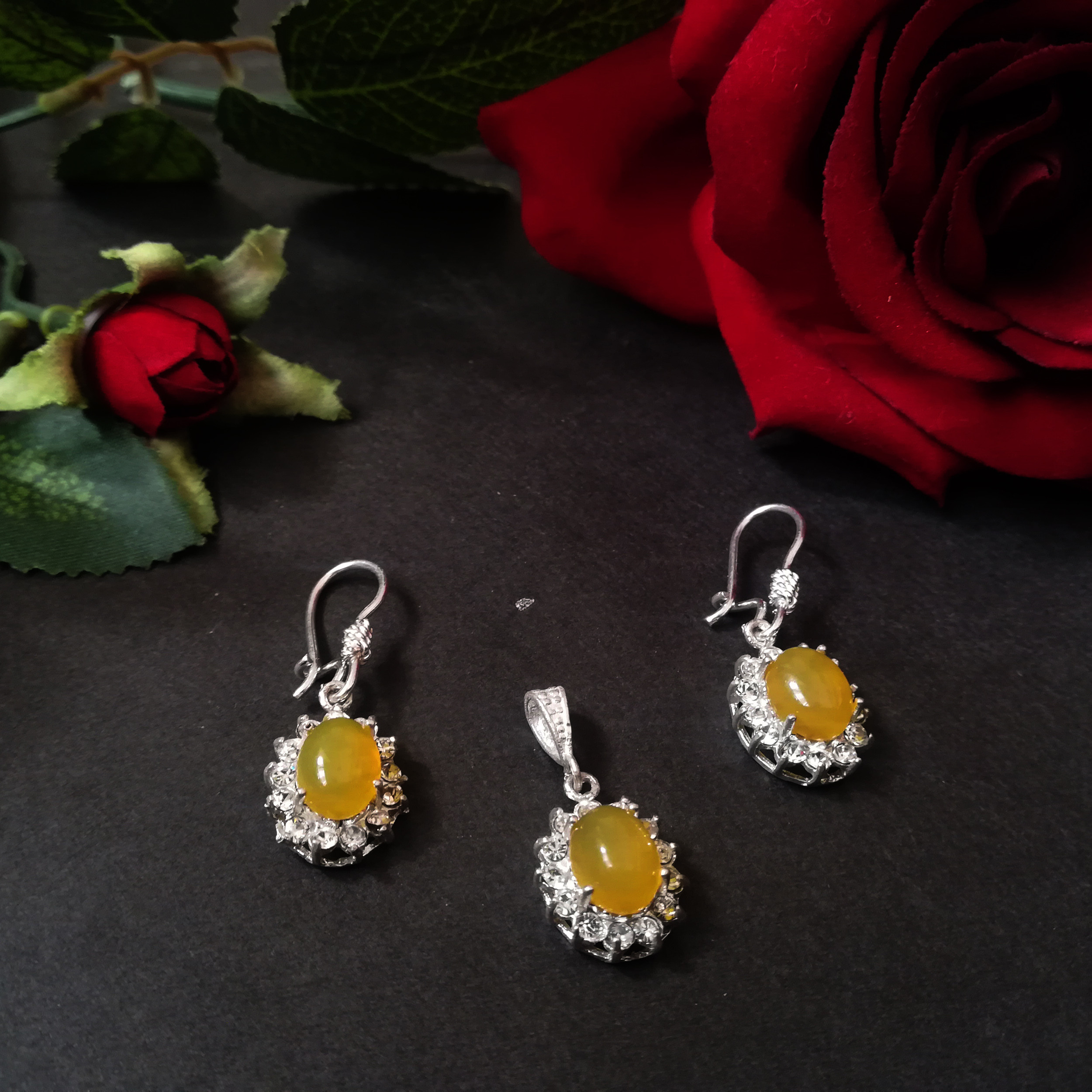 نیم ست نقره زنانه سلین کالا مدل عقیق شرف الشمس کد Ce-sha2