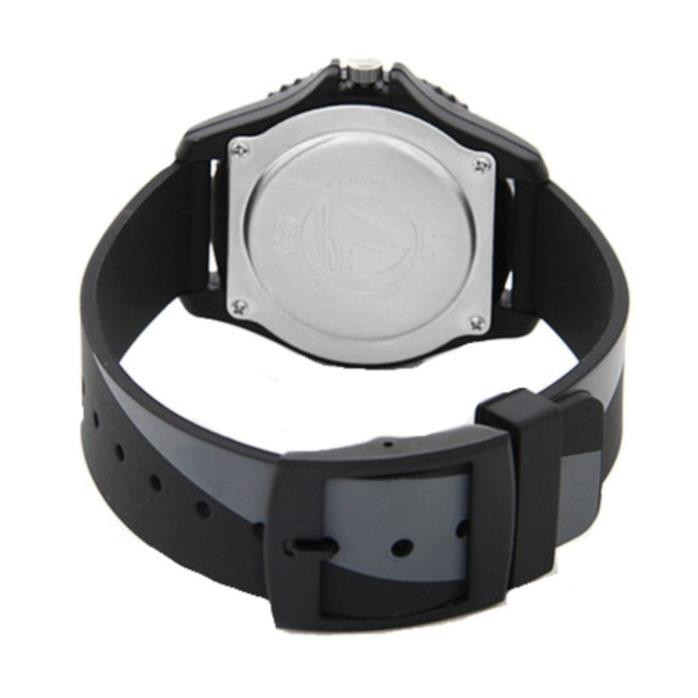 ساعت مچی عقربه ای بچگانه کیو اند کیو مدل vq96j014y