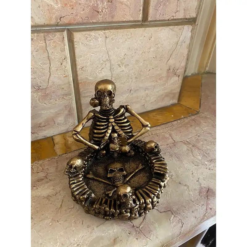 زیرسیگاری طرح اسکلت کد HE-002