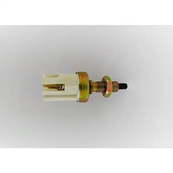 مهره استپ ترمز تک لایت مدل AM 5964 P مناسب برای پراید