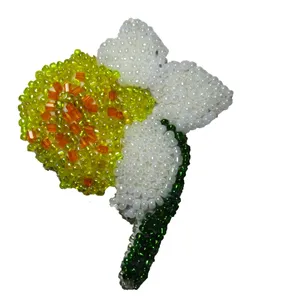 گل سینه زنانه طرح گل نرگس کد 002