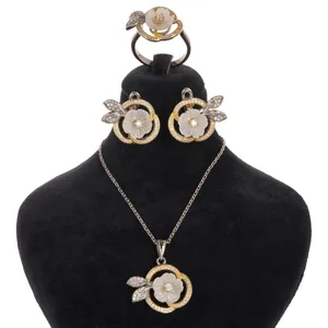 نیم ست نقره زنانه مدل صدفی کد 2335