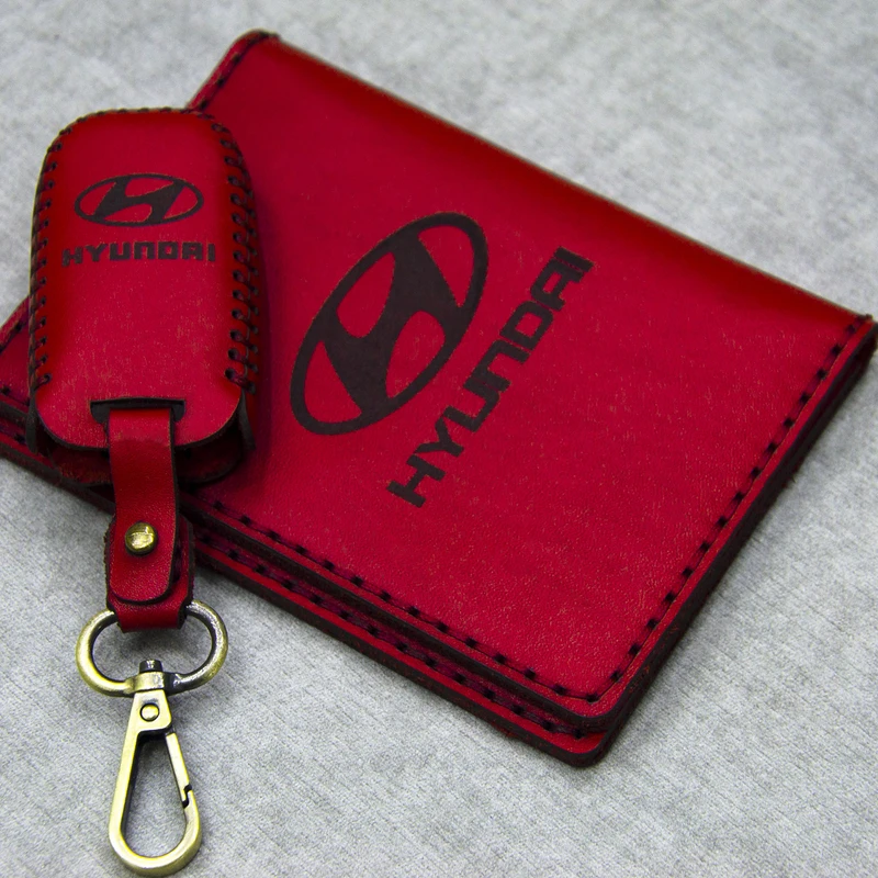 عکس شماره 17 : ست هدیه چرمینه اسپرت طرح هیوندا کد 48027-bthree