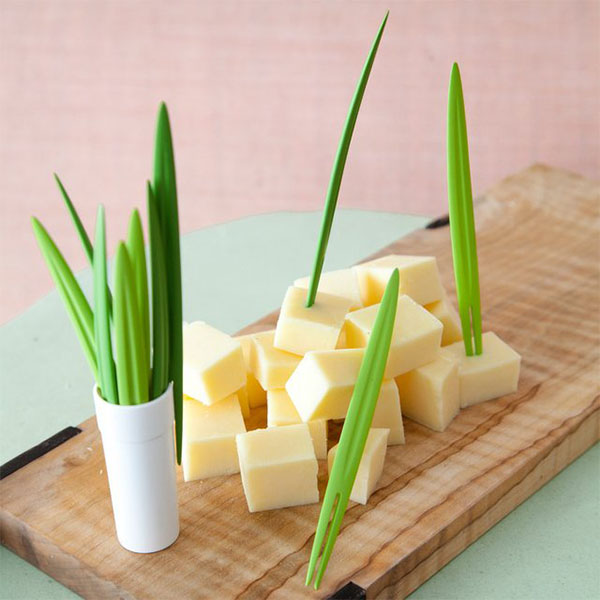 چنگال زیتون خوری طرح گلدان کد22 بسته 10 عددی چنگال زیتون خوری طرح گلدان کد22 بسته 10 عددی