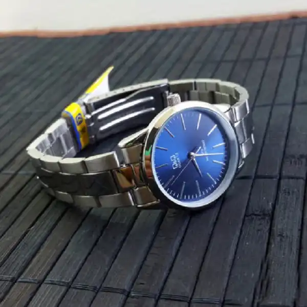 ساعت مچی عقربه ای زنانه کیو اند کیو مدل c213j212y