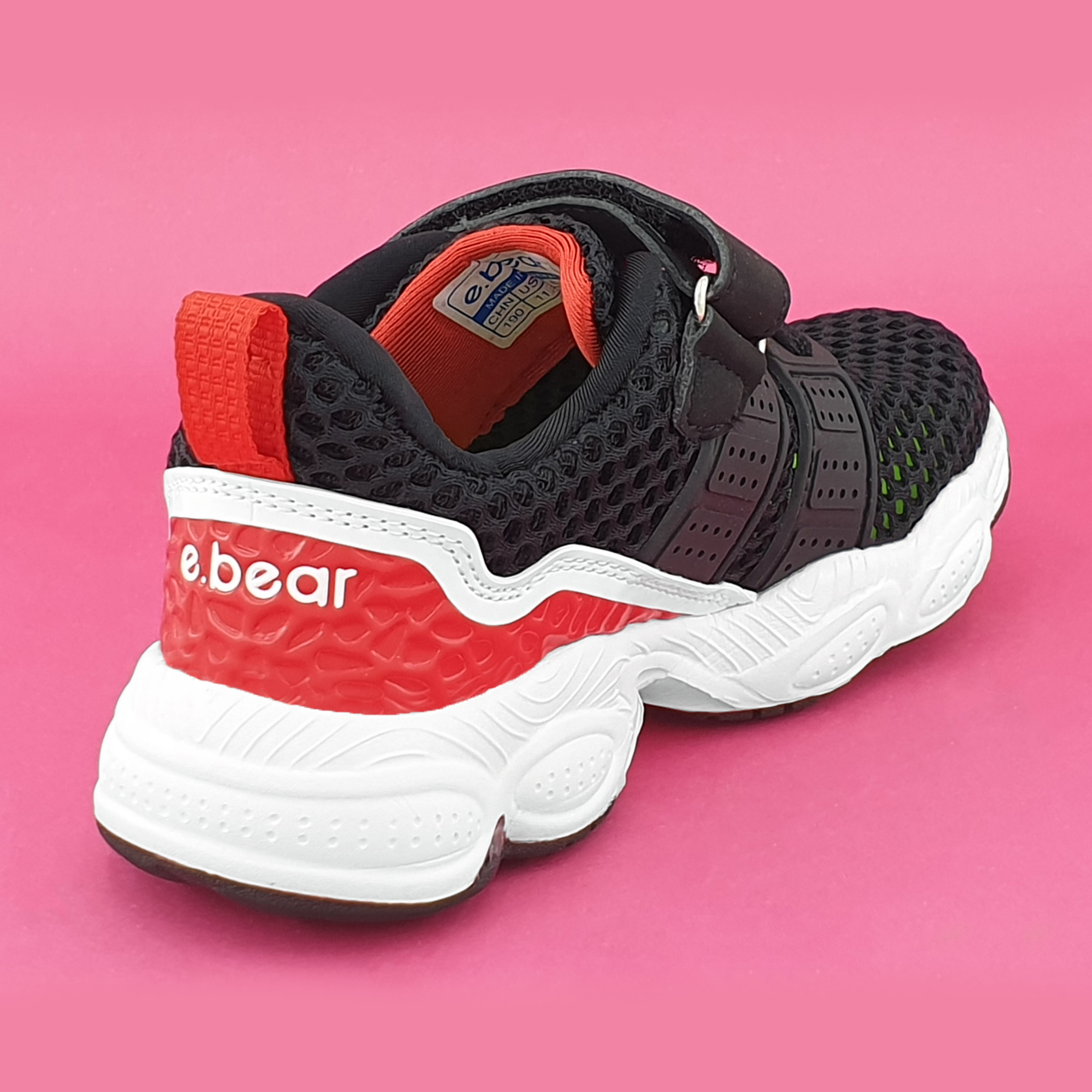 کفش مخصوص پیاده روی پسرانه ای.بیر کد 652391