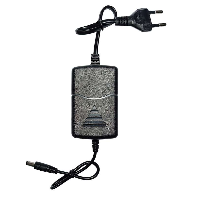 آداپتور 12 ولت 2 آمپر مدل NW2 آداپتور 12 ولت 2 آمپر مدل NW2