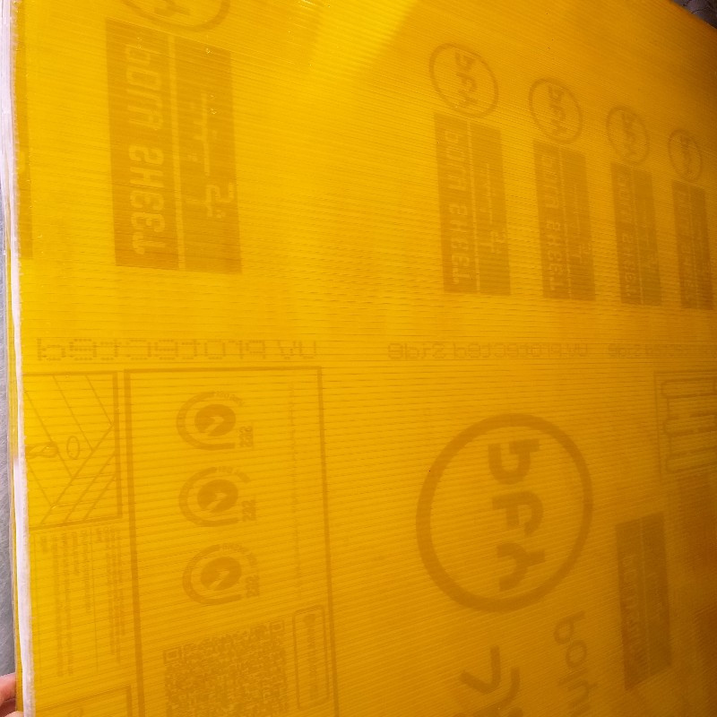 عایق پلی کربنات مدل ZRD کد 4mil طول 6 متر