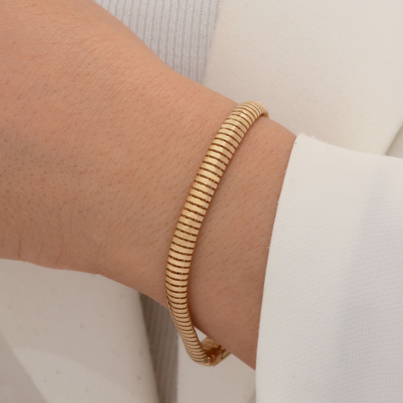 دستبند طلا 18 عیار زنانه طلای مستجابی مدل فمو کد 18 -  - 2