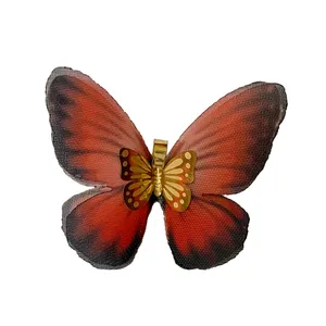 آویز گردنبند طلا 18 عیار زنانه مدل پروانه