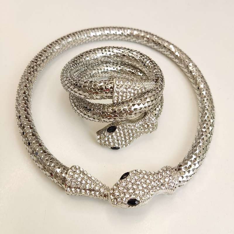 نیم ست زنانه مدل طوقی ماری