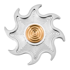 اسپینر دستی مدل Eight Curved Blades