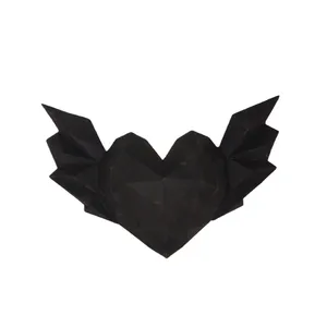 دیوارکوب مدل قلب گرافیکی بال دار