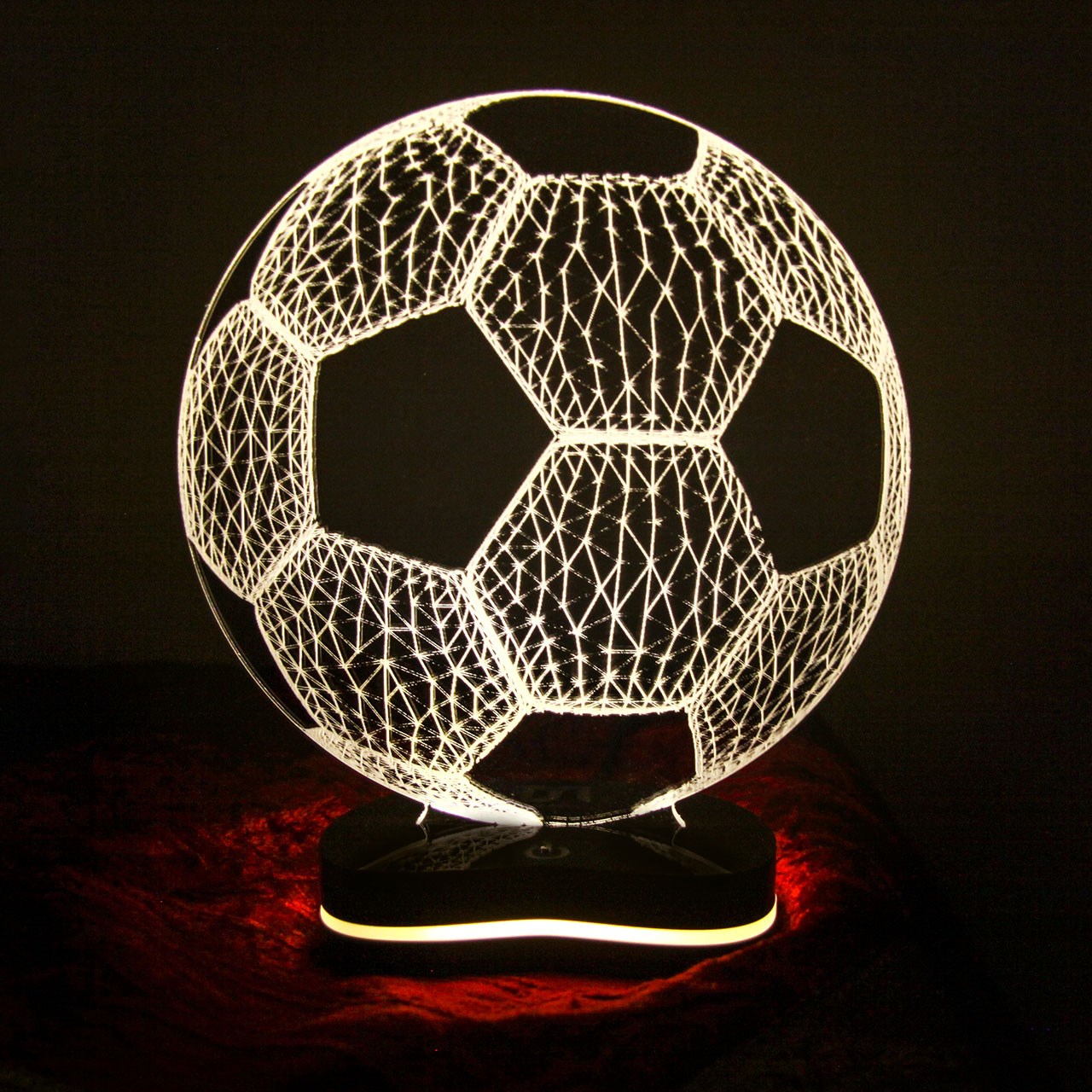 نقد و بررسی چراغ خواب سه بعدی گالری دیکوماس طرح توپ فوتبال کد DMS151 توسط خریداران