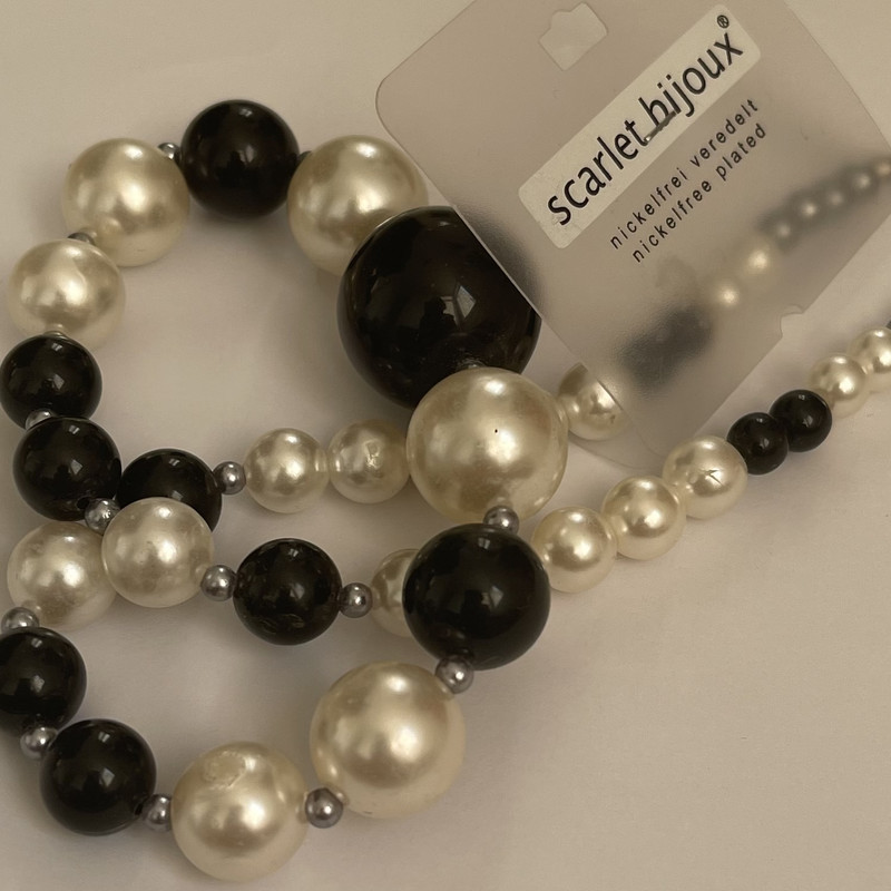 گردنبند دخترانه اسکارلت بیجوکس مدل 100 گردنبند دخترانه اسکارلت بیجوکس مدل 100