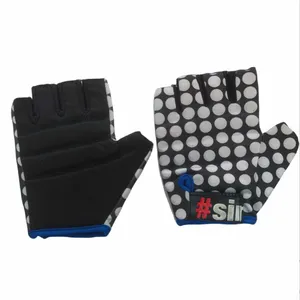 دستکش بدنسازی مدل DANE.DOROSHT