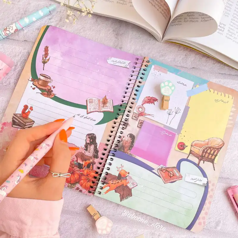 دفتر شکرگزاری 80 برگ سویل طرح دختر و میز تحریر کد 7008