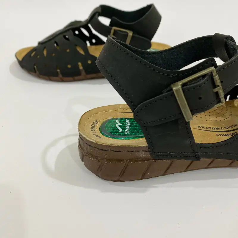 صندل زنانه شهپر مدل P1-padide108-BK